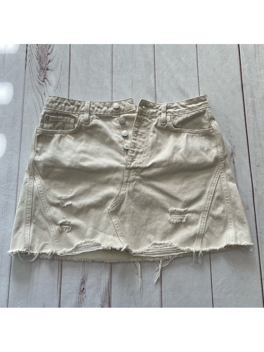 We The Free Women's Khaki Denim Mini Skirt Size 30 Casual Distressed Frayed Hem - Picture 14 of 14